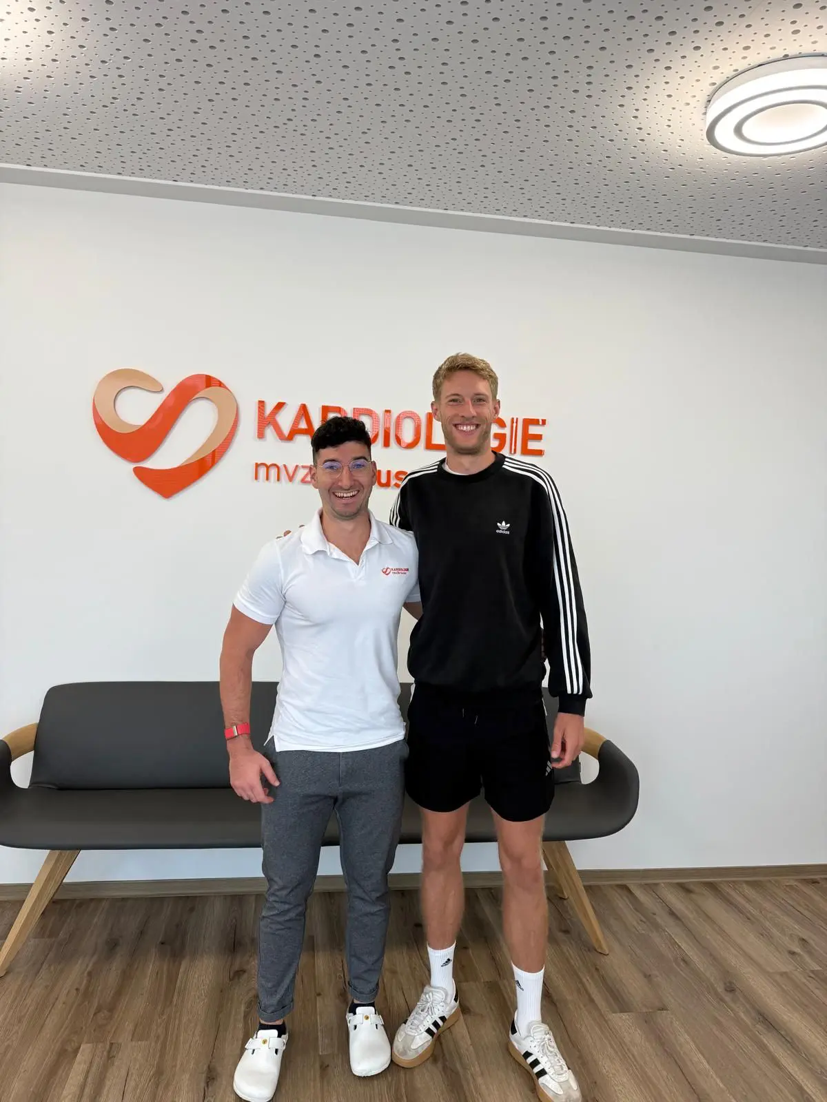 Foto von Olympia-Teilnehmer Manuel Sanders mit Dr. Jan Hait